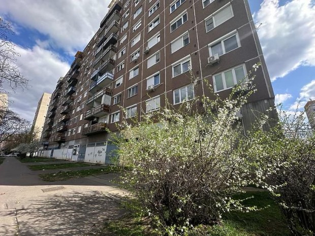 Elad� lak�s - Budapest XV. ker�let, �jpalota