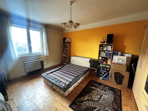 Elad� lak�s - Budapest X. ker�let, Gy�rd�l�