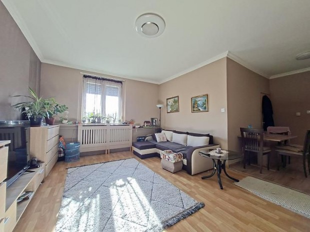 Elad� lak�s - Budapest X. ker�let, Gy�rd�l�