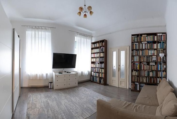 Elad� lak�s - Budapest X. ker�let, Ligettelek