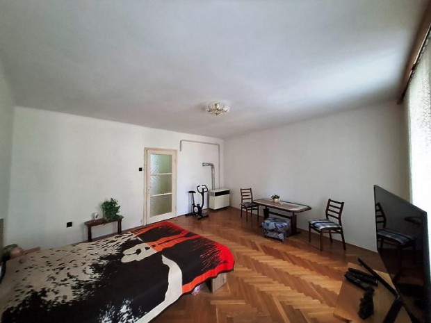 Elad� lak�s - Budapest X. ker�let, �hegy