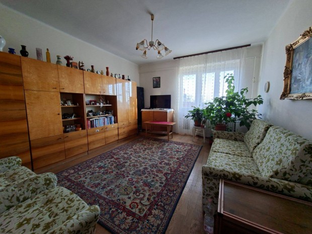 Elad� lak�s a Belv�rosban, 2 szob�s, erk�lyes