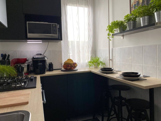 Elad� lak�s a Lakatoson!