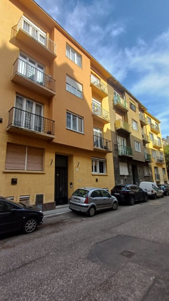 Elad� lak�s a Millen�ris Park �s a Mammut k�zel�ben!