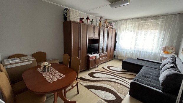 Elad� lak�s a S�st�i erd� k�zel�ben - kiv�l� befektet�si lehet�s�g !