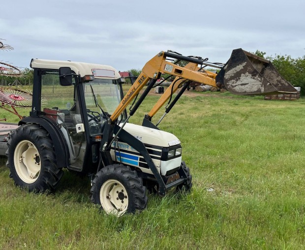 Eladó lamborghini kistraktor rakodós iseki yanmar kubota