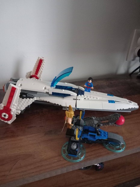 Elad lego 76028