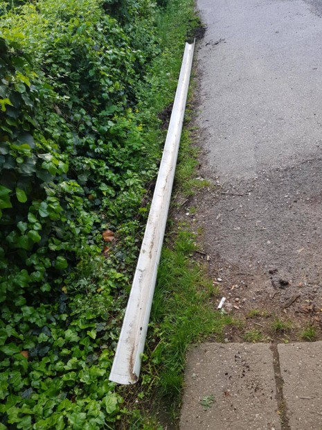 Elad� lemez ereszcsatorn�k, eresz csatorna