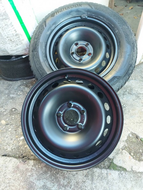 Elad lemezfelni 16" 5x114.3 215/65 r16 tli Gumikkal kadjar, Qashqai