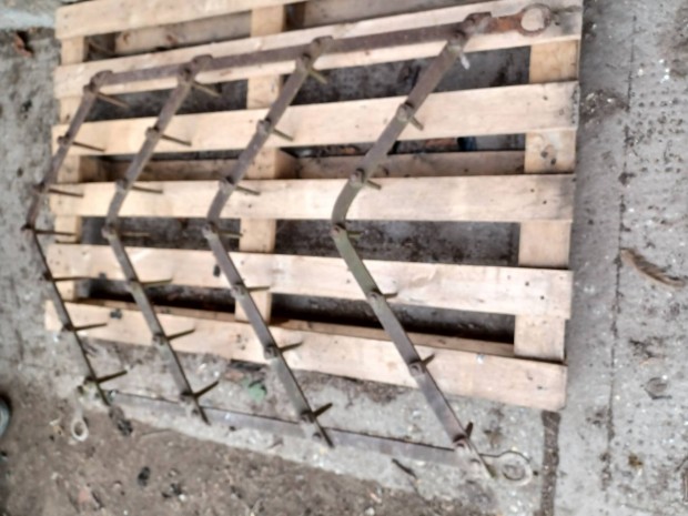 Elad� l� vontat�s� fogasok.  