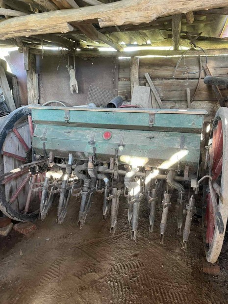 Elado lovas K�nhe vet�g�p