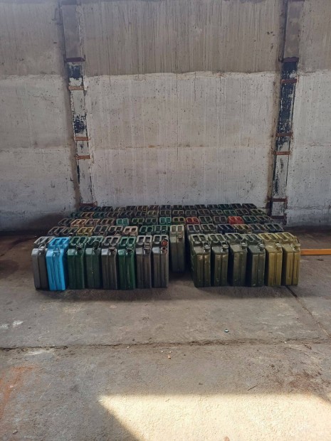 Elad� marmonkann�k, �zemanyagkanna