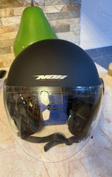 Elado matt fekete nyitott bukosisak