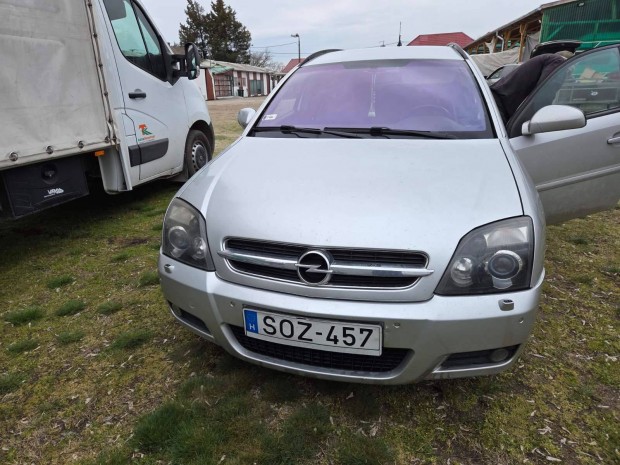 Elad� megk�m�lt Opel Vectra C J� �llapotban