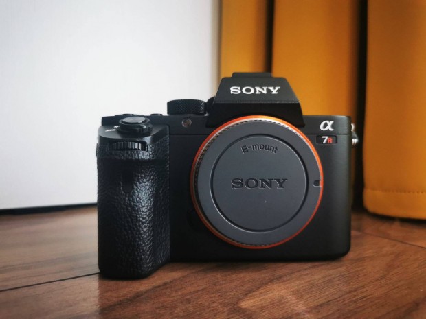 Elad megkmlt llapot Sony A7Rii vz (Sony A7 Rii)