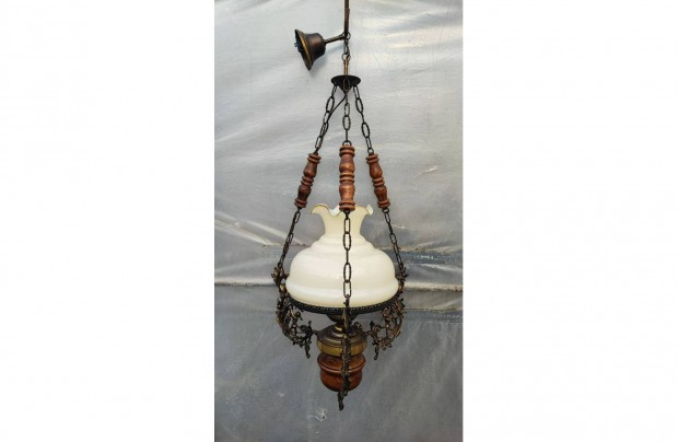 Elad� mennyezeti l�mpa �jszer� �llapotban Kedvez� �ron!!!