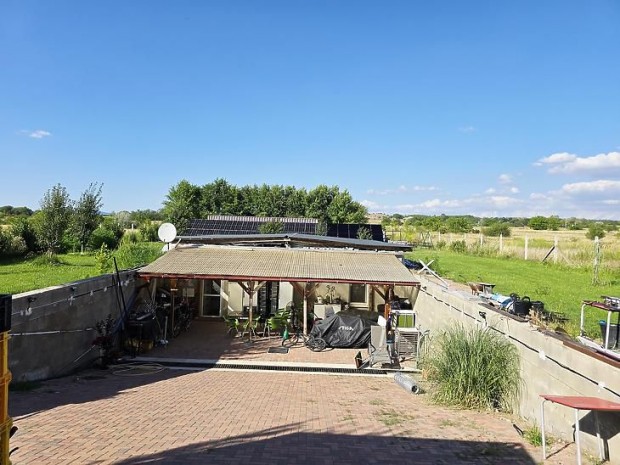 Elad� mez�gazdas�gi ingatlan - Dunakeszi