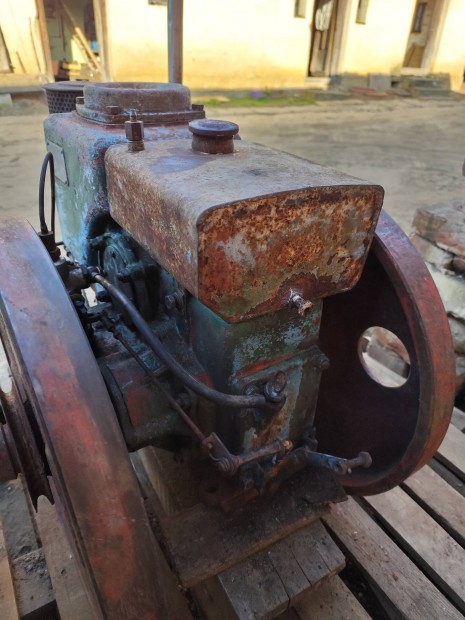 Eladó mia Diesel stabilmotor fellelt állapotban.