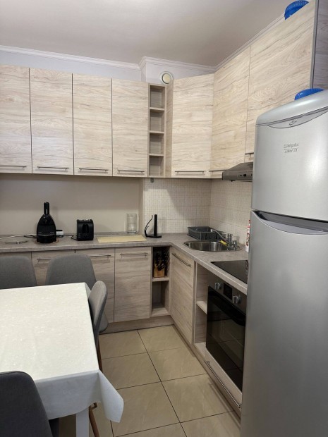 Elad� minigarzon Angyalf�ld