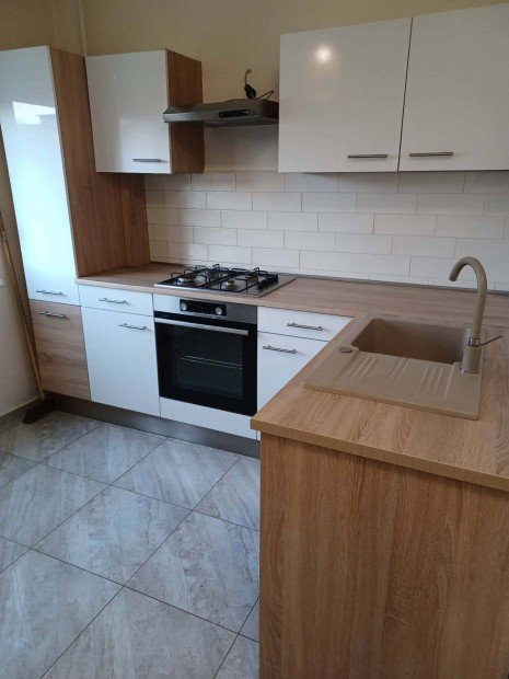 Elad� miskolci 51 m2-es fel�j�tott ingatlan