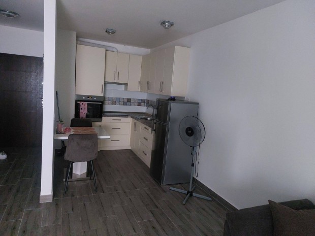 Elad� modern, alacsony rezsij� lak�s az Ispot�ly utc�ban!