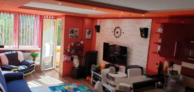 Elad� modern stilus� ingatlan Tatab�ny�n