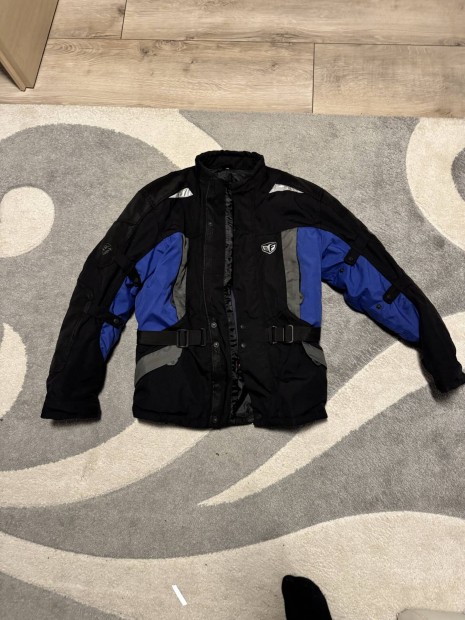 Elad� motoros ruh�zat