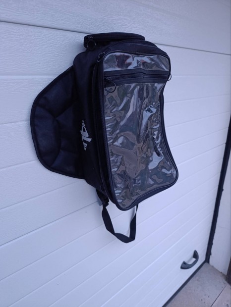 Elad� motoros tankt�ska