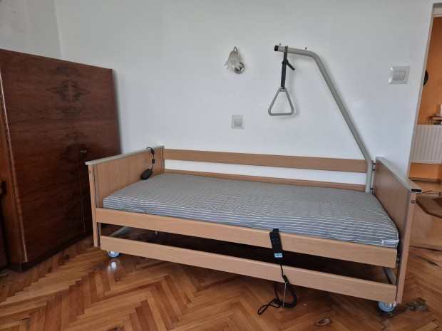 Eladó motors betegágy