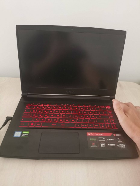 Eladó msi gamer laptop saját dobozában patika állapotban hibás alaplap