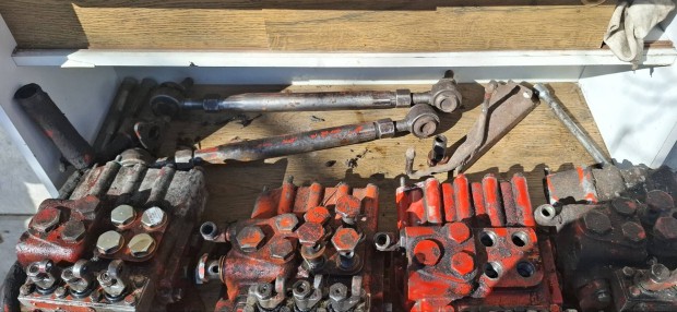 Elad� mtz vez�rt�mb�k