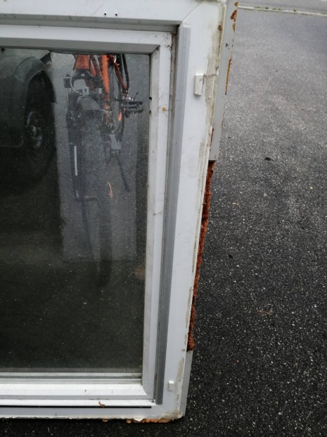 Elad� m�anyag teraszajt� 113,5x207