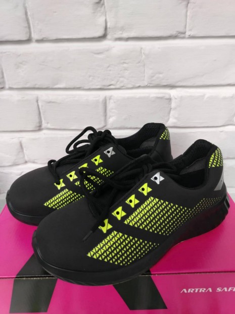 Eladó munkavédelmi cipő