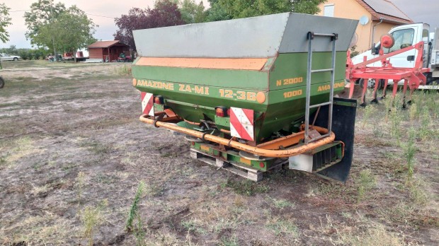 Eladó műtrágyaszóró Amazone ZA-MI 12-36