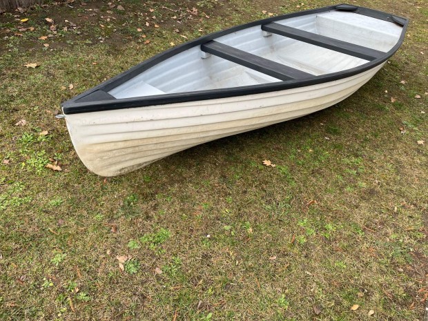 Elad nagyon j llapot balatoni leveles manyag csnak horgszcsnak