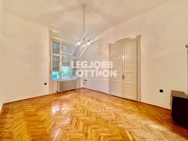 Elad� nagypolg�ri h�z Cegl�d belv�ros�ban