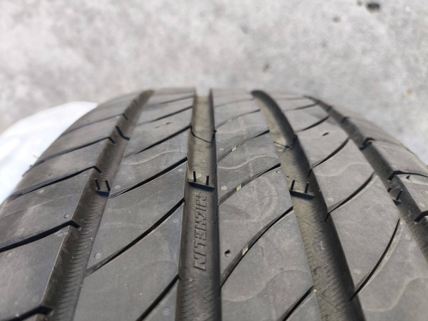 Elad ngy db.j michelin primacy 4