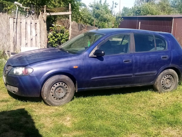 Elad nissan almera