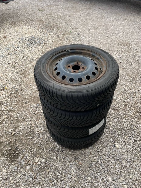Eladó nissan micra 4x100 r15 felni garnitúra