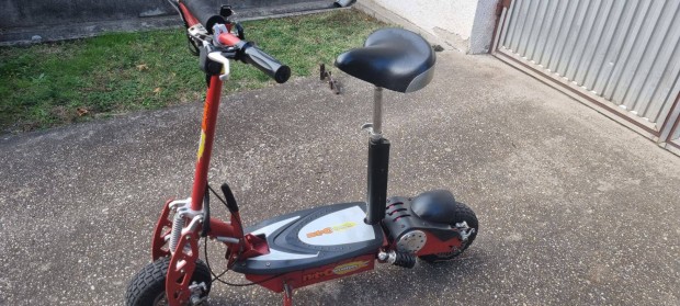 Elad nitro scooters elektromos roller