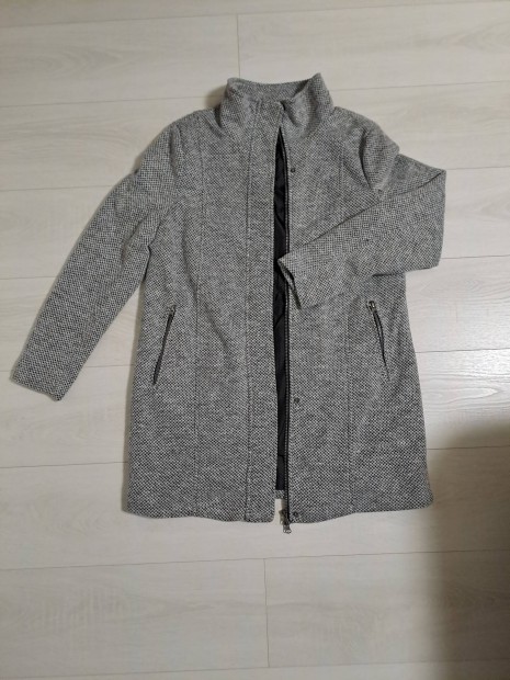 Eladó női átmeneti kabát. Méret XL.
