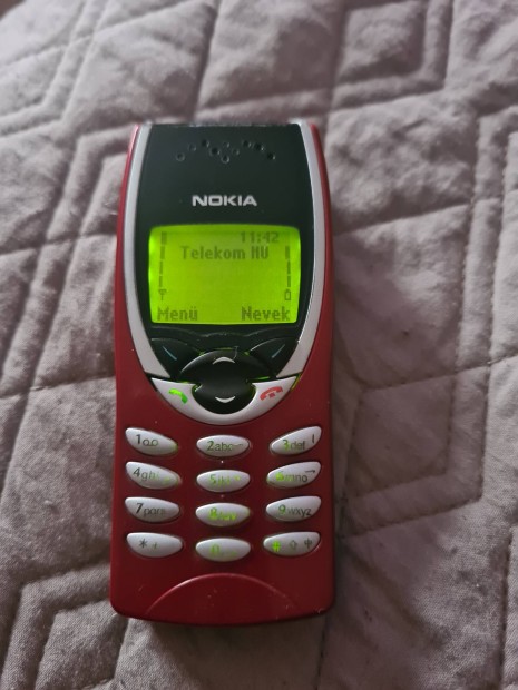 Elad nokia 8210 