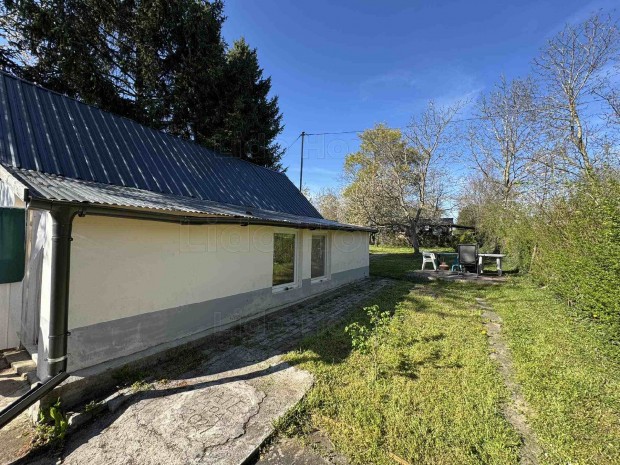 Elad� nyaral� Balatonkenes�n!