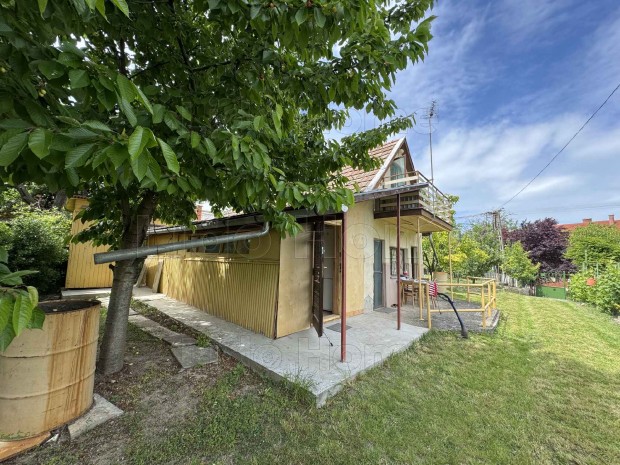 Elad� nyaral� Balatonkenes�n!