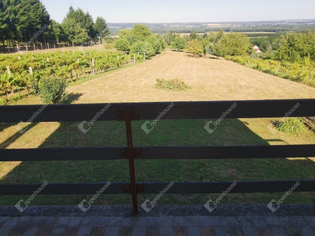 Elad� nyaral� Homokkom�rom