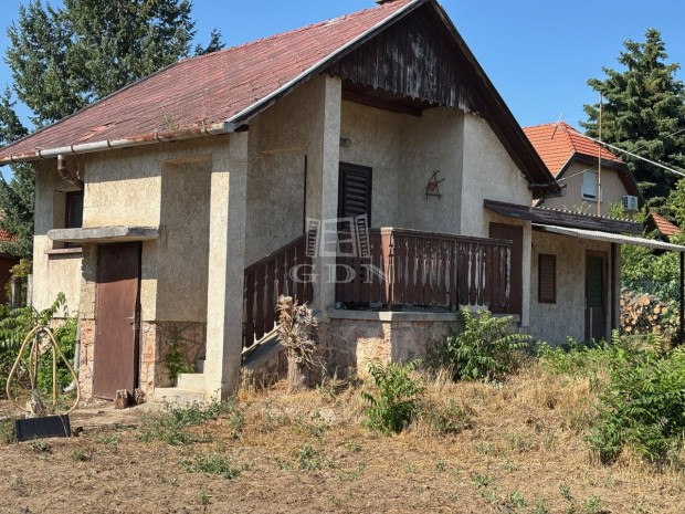 Elad� nyaral� Kom�rom, M�ra Ferenc utca