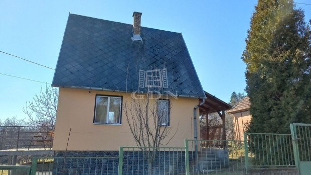 Elad� nyaral� M�lyi, P�zsit utca