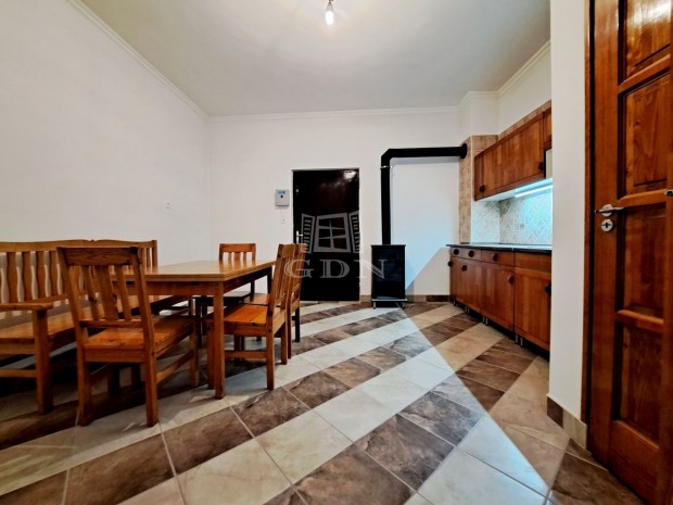 Elad nyaral Miskolc, Pincesor