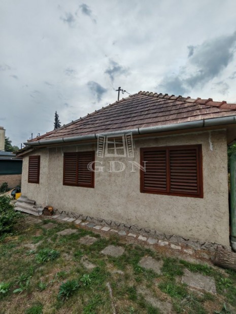 Elad� nyaral� Szigetmonostor, Hor�nygy�ngye utca