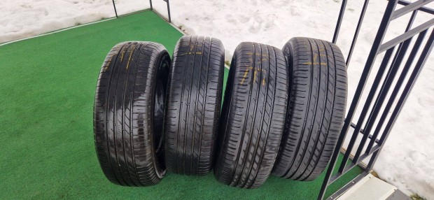 Elad� ny�ri garnit�ra Nokian Wetproof 265/65 R17 !